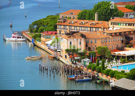 Voir l'île de Giudecca à Venise, Italie. Venise est situé dans un groupe de 117 petites îles qui sont séparés par des canaux et reliés par des ponts. Banque D'Images