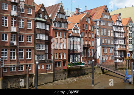 Les plus anciennes maisons de Hambourg au Nikolaifleet Deich (rue). Banque D'Images