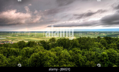 Paysage aux moulins à vent en Autriche près de Berg Banque D'Images