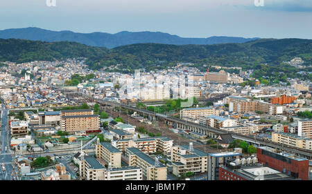 Coucher de soleil sur la ville de Kyoto au Japon, vue de la Tour de Kyoto Banque D'Images