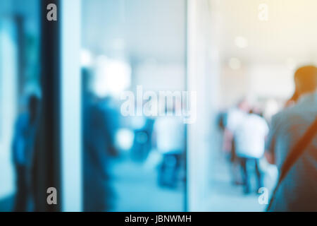 Blur flou artistique antécédents en affaires, des hommes d'affaires de la foule urbaine moderne centre quartier financier Banque D'Images