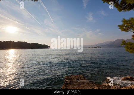 Vue sur la baie, Cavtat, Croatie Banque D'Images