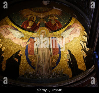 Santa Prassede à Rome l'Italie est une petite église qui abrite une partie de la colonne sur laquelle Jésus a été flagellé et torturé Banque D'Images
