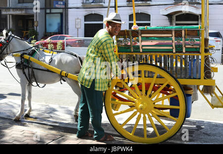 Oct 29, 2016 Cheval avec transport dans Intramuros, Manille, Philippines Banque D'Images