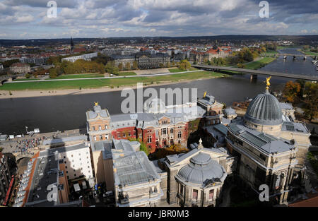 Dresde, Saxe, Elbe, hochschule, Hochschule für Bildende Künste, Deutschland, brd, architektur, sehenswürdigkeit, sehenswert, Kuppel, kunsthochschule, tiefblick, Fluss, Stadt Banque D'Images