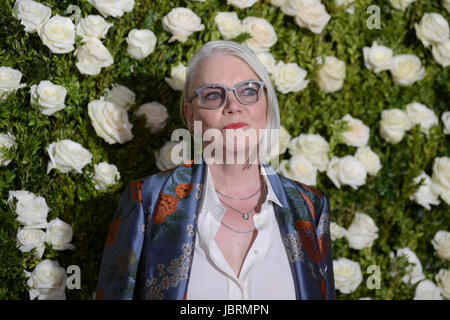 New York, USA. Jun 11, 2017. Susan Hilferty assiste à la Tony Awards 2017 au Radio City Music Hall le 11 juin 2017 à New York. Crédit : Erik Pendzich/Alamy Live News Banque D'Images