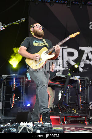 Portsmouth, Virginia, USA. 11 Juin, 2017. IRATION se mélange dub, rock et reggae pour les gens du pavillon de Portsmouth à Portsmouth, en Virginie le 11 juin 2017. © Jeff Moore 2017 Crédit : Jeff Moore/ZUMA/Alamy Fil Live News Banque D'Images