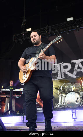 Portsmouth, Virginia, USA. 11 Juin, 2017. IRATION se mélange dub, rock et reggae pour les gens du pavillon de Portsmouth à Portsmouth, en Virginie le 11 juin 2017. © Jeff Moore 2017 Crédit : Jeff Moore/ZUMA/Alamy Fil Live News Banque D'Images