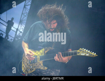 Chicago, Illinois, USA. 9 juin, 2017. Le guitariste Stephen Carpenter du groupe Deftones effectue à Huntington Bank au pavillon de l'île au nord de Chicago, Illinois. Ricky Bassman/Cal Sport Media/Alamy Live News Banque D'Images