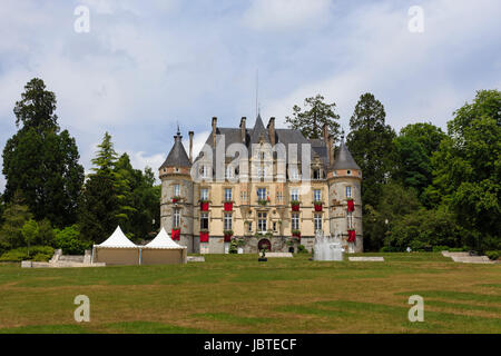 La France, l'Orne (61), Bagnoles-de-l'Orne, l'Hôtel de Ville, ancien Château Goupil // La France, l'Orne, Bagnoles de l'Orne, à l'Hôtel de Ville, ancien château Goupil Banque D'Images