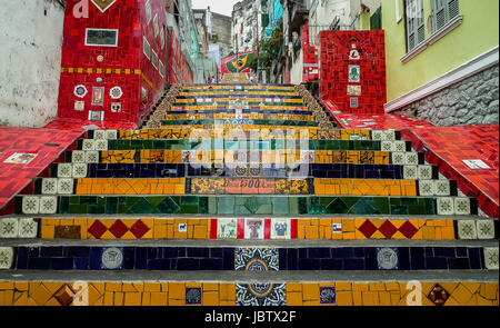 Escaliers unique reliant le quartier Lapa et Santa Teresa, Rio de Janeiro, Brésil Banque D'Images