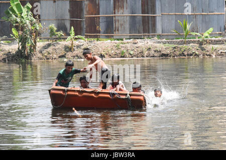 Les gens sur le bateau . Banque D'Images