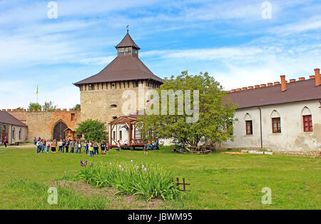 MEDZHYBIZH, UKRAINE - Mai 20, 2017 : le château de Medzhybizh, Ukraine. Medzhybizh château a été construit comme un rempart contre l'expansion ottomane dans les années 1540 Banque D'Images