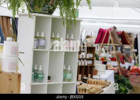 SHARON SPRINGS, NEW YORK, USA - 27 MAI 2017 : Fait Main artisanat et produits en vente à la Fête champêtre annuelle Foire artisanale. Banque D'Images