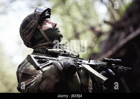Photo de soldat en casque en bois pendant la journée Banque D'Images