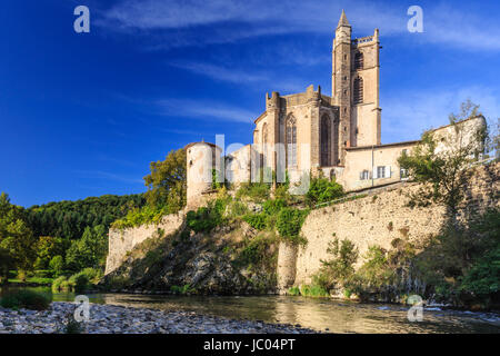 La France, l'Allier (43), Musée de paléontologie, le prieuré Sainte-Croix et l'Allier // France, Haute Loire, Lavoute Chilhac, Prieuré Sainte Croix et de l'Allier Banque D'Images