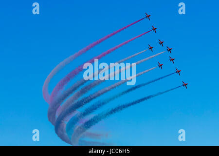 Kaivopuisto Air Show 2017 à Helsinki, Finlande. Des flèches rouges Banque D'Images