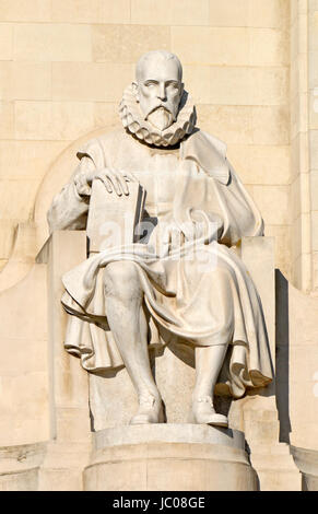 Madrid, Espagne. Plaza de Espana. Cervantes monument. Détail Banque D'Images