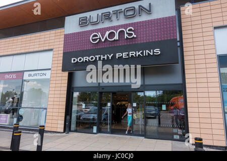 Burton Evans et Dorothy Perkins boutique de vêtements. Banque D'Images