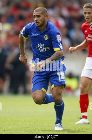 BRADLEY JOHNSON LEEDS UNITED FC LEEDS UNITED FC CITY GROUND NOTTINGHAM ANGLETERRE 15 Août 2010 Banque D'Images