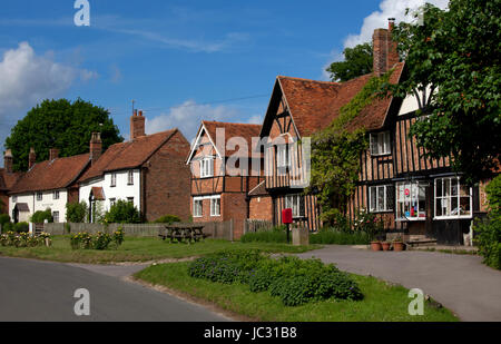 Bureau de poste et les magasins et scène de rue à village de East Hendred,Oxfordshire, Angleterre Banque D'Images