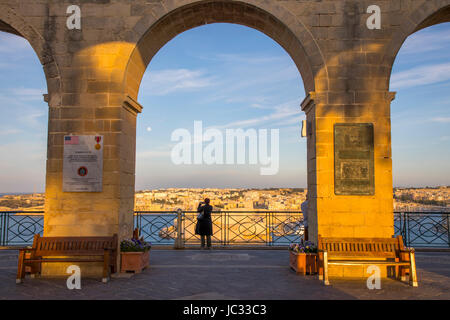 Malte, La Valette, Upper Barrakka Gardens, Grand Harbour, Three-Cities, saluant la batterie, Banque D'Images