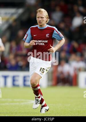 JOSH WRIGHT SCUNTHORPE UNITED FC SCUNTHORPE UNITED FC RUE GLANFORD PARK SCUNTHORPE ANGLETERRE 28 Août 2010 Banque D'Images