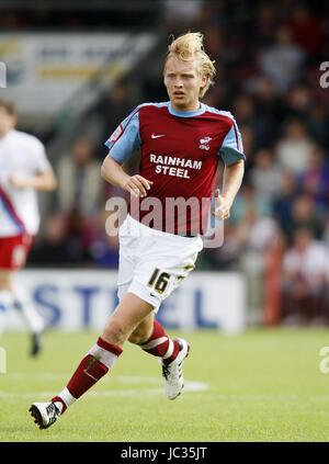 JOSH WRIGHT SCUNTHORPE UNITED FC SCUNTHORPE UNITED FC RUE GLANFORD PARK SCUNTHORPE ANGLETERRE 28 Août 2010 Banque D'Images