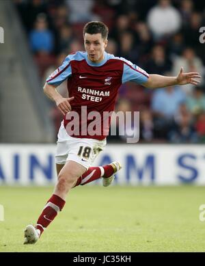 MICHAEL COLLINS SCUNTHORPE UNITED FC SCUNTHORPE UNITED FC RUE GLANFORD PARK SCUNTHORPE ANGLETERRE 28 Août 2010 Banque D'Images