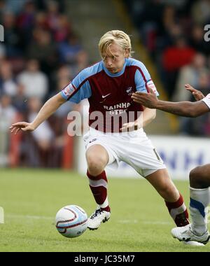 JOSH WRIGHT SCUNTHORPE UNITED FC SCUNTHORPE UNITED FC RUE GLANFORD PARK SCUNTHORPE ANGLETERRE 28 Août 2010 Banque D'Images