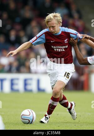 JOSH WRIGHT SCUNTHORPE UNITED FC SCUNTHORPE UNITED FC RUE GLANFORD PARK SCUNTHORPE ANGLETERRE 28 Août 2010 Banque D'Images