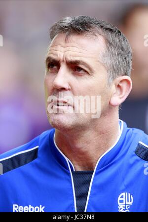 OWEN COYLE BOLTON WANDERERS MANAGER VILLA PARK BIRMINGHAM ENGLAND 18 Septembre 2010 Banque D'Images