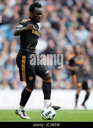 MICHAEL ESSIEN CHELSEA FC ST VILLE DE MANCHESTER EASTLANDS Manchester en Angleterre le 25 septembre 2010 Banque D'Images