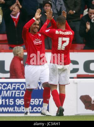 DAVID LEWIS MCGUGAN & MCGOLDRI À IPSWICH V NOTTINGHAM FOREST CITY GROUND NOTTINGHAM ANGLETERRE 23 Octobre 2010 Banque D'Images