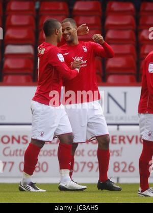 DAVID LEWIS MCGUGAN & MCGOLDRI À IPSWICH V NOTTINGHAM FOREST CITY GROUND NOTTINGHAM ANGLETERRE 23 Octobre 2010 Banque D'Images