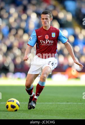 JONATHAN HOGG FC ASTON VILLA ASTON VILLA FC VILLA PARK BIRMINGHAM ENGLAND 13 Novembre 2010 Banque D'Images