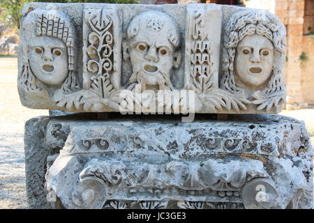 Riviera turque, masques de théâtre, Myra, Lycie, côte sud, de la Turquie, de la culture, de gel Relief le théâtre romain, l'Anatolie Banque D'Images