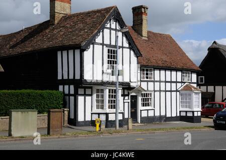 Le personnel en haillons, Blunham, Bedfordshire, est un cadre en bois bâtiment qui était autrefois une auberge. Banque D'Images