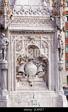 Christopher Columbus Statue et Monument, Plaza de Colón, Madrid, Espagne. Statue et pilar créé en 1885 pour l'Exposition Universelle. Banque D'Images