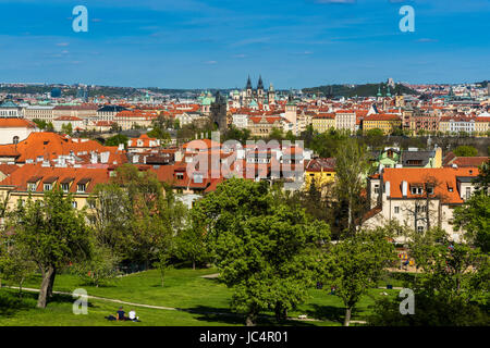 Les toits de la vieille ville, Prague, République Tchèque, République Tchèque Banque D'Images