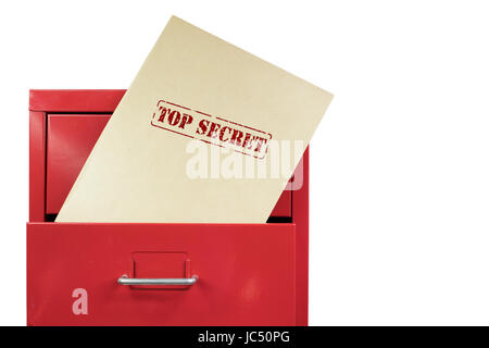 Enveloppe Top secret dans un classeur rouge, sur un fond blanc. Banque D'Images