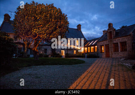 L'Aber Ildut. Abers sont où les rivières se rejoignent la mer, ils sont un peu comme Breton de fjords, de gorges profondes dans le paysage que la mer couvre ou révèle, et le mélange de l'eau douce et l'eau de mer créent une atmosphère unique. FinistÃ¨re a trois abers : aber BenoÃ®t, l'Aber Ildut et l'Aber Wrac'h, situé dans le nord-ouest de la Bretagne. Banque D'Images