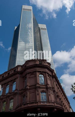 Wolkenkratzer im Frankfurter Bankenviertel Banque D'Images
