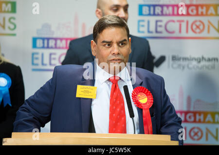 Khalid Mahmood, du travail MP pour Perry Barr conservant son siège lors de l'élection générale de 2017 Banque D'Images