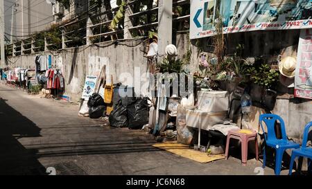 Petite ruelle soi soi DianaTrash hors des bidonvilles dans le lieu à Pattaya en Thaïlande Banque D'Images