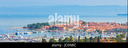 Izola est une ancienne ville de pêcheurs et d'une municipalité dans le sud-ouest de la Slovénie sur la côte adriatique de la péninsule istrienne. Banque D'Images