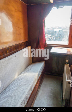 L'intérieur d'un ancien wagon de train situé à Selçuk, Musée de la Turquie. Ce wagon a été produit en Allemagne en 1926 pour l'Ulu Onder Ataturk. Banque D'Images