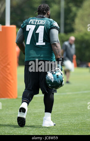 Philadelphie, Pennsylvanie, USA. 14 Juin, 2017. Philadelphia Eagles affronter Jason Peters (71) prend place au cours de l'OTA Complexe NovaCare à Philadelphie, Pennsylvanie. Christopher Szagola/CSM/Alamy Live News Banque D'Images