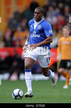 SYLVAIN DISTIN Everton FC MOLINEUX STADIUM WOLVERHAMPTON ENGLAND 27 Mars 2010 Banque D'Images