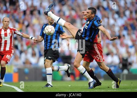 SAMUEL LUCIO & MULLER ROBBEN BAYERN MUNICH V INT V BAYERN MUNICH INTER MILAN SANTIAGO BERNABEU MADRID ESPAGNE 22 Mai 2010 Banque D'Images